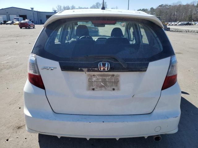 JHMGE8H42AC015118 - 2010 HONDA FIT SPORT WHITE photo 6