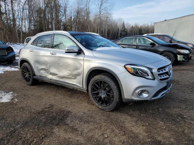 WDCTG4GB5JJ453673 - 2018 MERCEDES-BENZ GLA 250 4MATIC SILVER photo 4