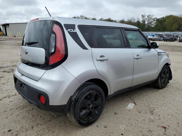 KNDJN2A23K7658990 - 2019 KIA SOUL SILVER photo 3