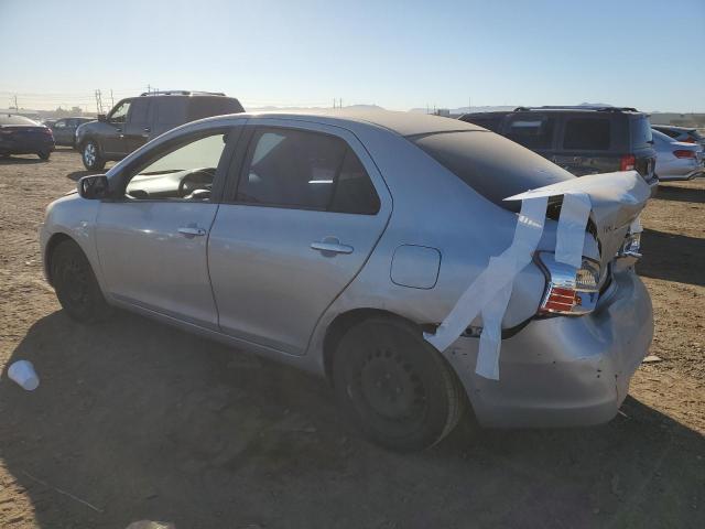 JTDBT923781264303 - 2008 TOYOTA YARIS GRAY photo 2