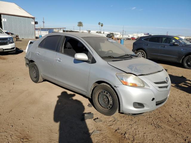 JTDBT923781264303 - 2008 TOYOTA YARIS GRAY photo 4