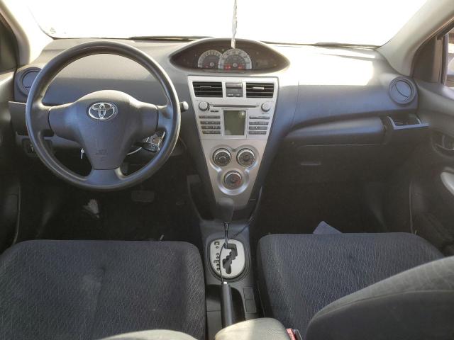 JTDBT923781264303 - 2008 TOYOTA YARIS GRAY photo 8