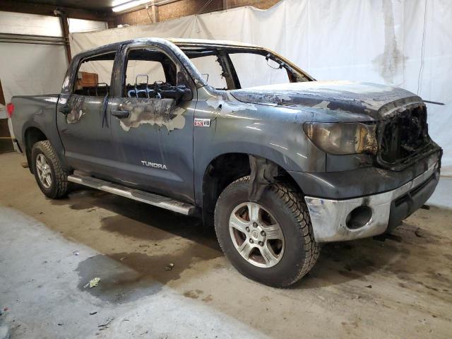 5TFDW5F1XAX139316 - 2010 TOYOTA TUNDRA CREWMAX SR5 TEAL photo 4