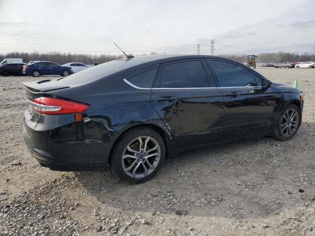 3FA6P0HD7HR407571 - 2017 FORD FUSION SE BLACK photo 3