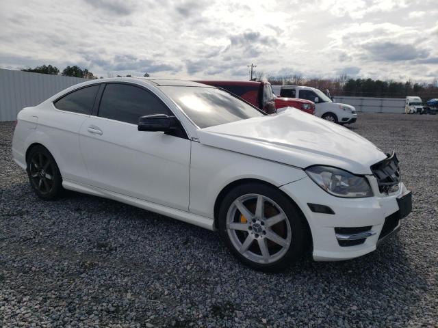 WDDGJ8JB8EG201238 - 2014 MERCEDES-BENZ C 350 4MATIC WHITE photo 4