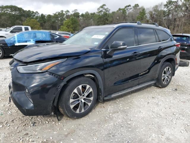 2022 TOYOTA HIGHLANDER XLE, 