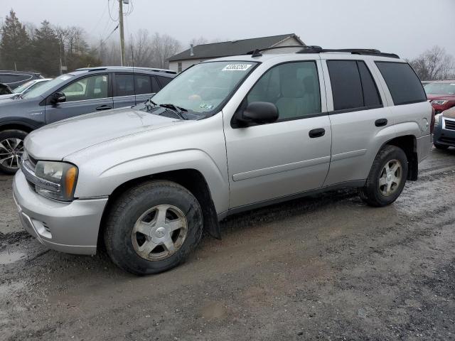 1GNDT13S262136422 - 2006 CHEVROLET TRAILBLAZE LS SILVER photo 1