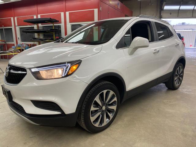 KL4CJESM0NB508112 - 2022 BUICK ENCORE PREFERRED WHITE photo 2