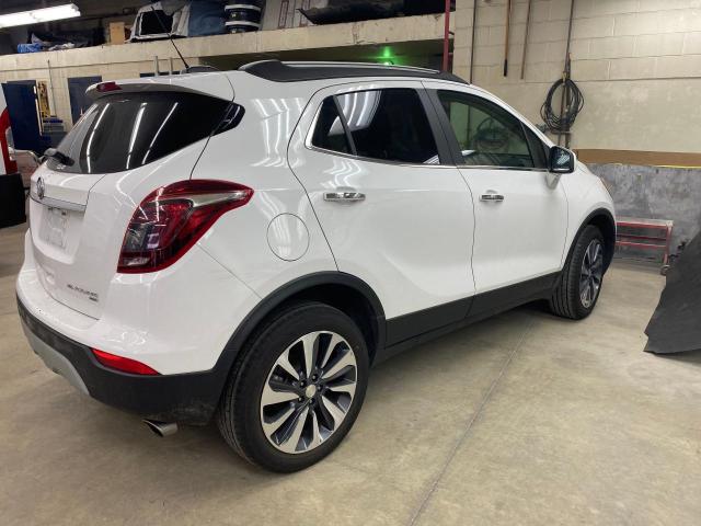 KL4CJESM0NB508112 - 2022 BUICK ENCORE PREFERRED WHITE photo 4