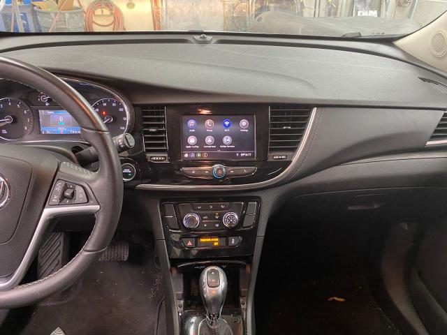 KL4CJESM0NB508112 - 2022 BUICK ENCORE PREFERRED Ақ фото 9