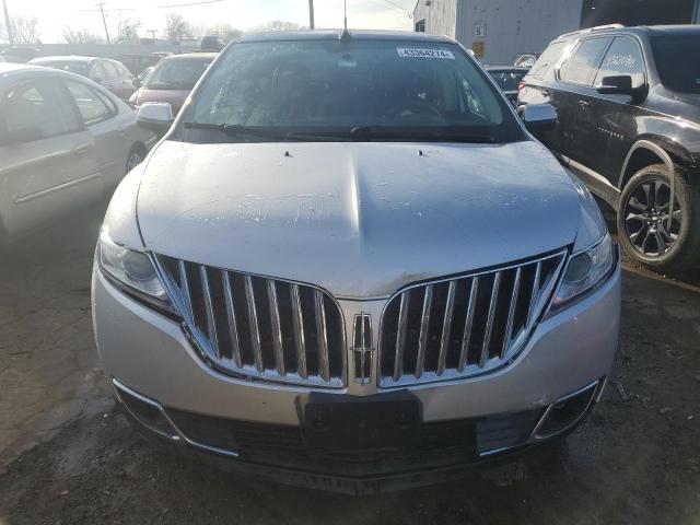 2LMDJ8JK9BBJ34228 - 2011 LINCOLN MKX SILVER photo 5