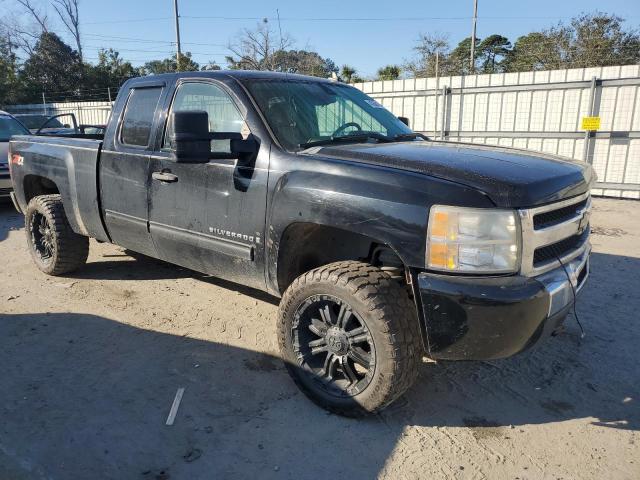 1GCEK29J69Z159492 - 2009 CHEVROLET SILVERADO K1500 LT BLACK photo 4