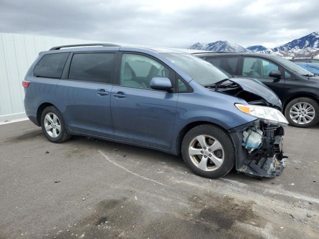 5TDKK3DC9FS610767 - 2015 TOYOTA SIENNA LE BLUE photo 4