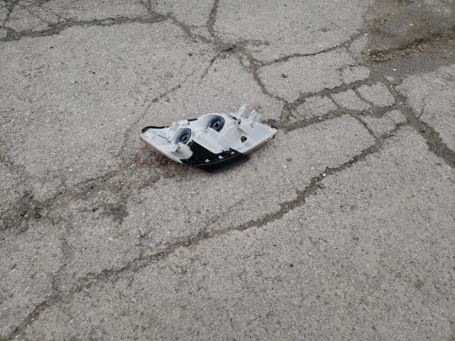 1G1ZB5E16BF155127 - 2011 CHEVROLET MALIBU LS Gümüş foto 12