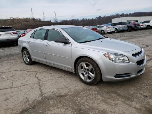 1G1ZB5E16BF155127 - 2011 CHEVROLET MALIBU LS Gümüş foto 4