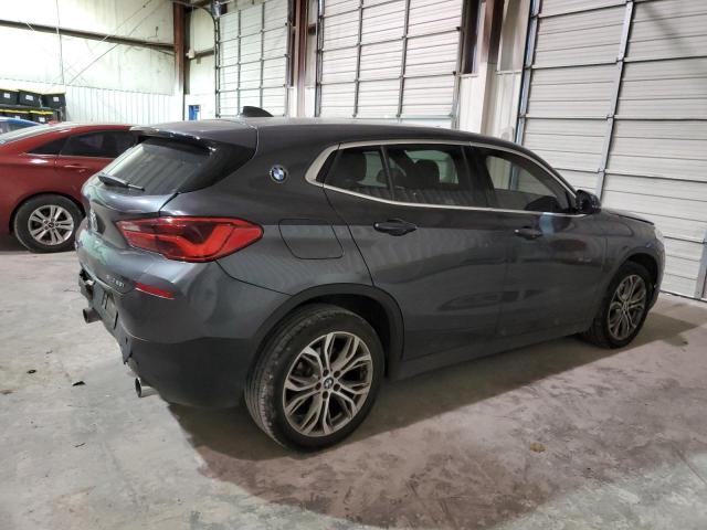 WBXYJ3C3XJEJ91425 - 2018 BMW X2 SDRIVE28I GRAY photo 3