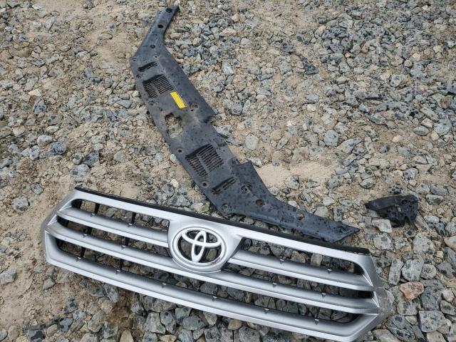 5TDZK3EHXCS069295 - 2012 TOYOTA HIGHLANDER BASE SILVER photo 13