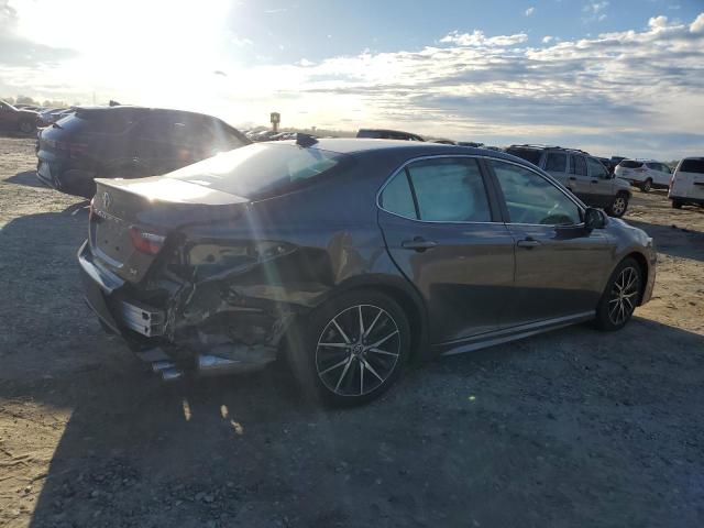 4T1G11AK7PU793880 - 2023 TOYOTA CAMRY SE NIGHT SHADE GRAY photo 3