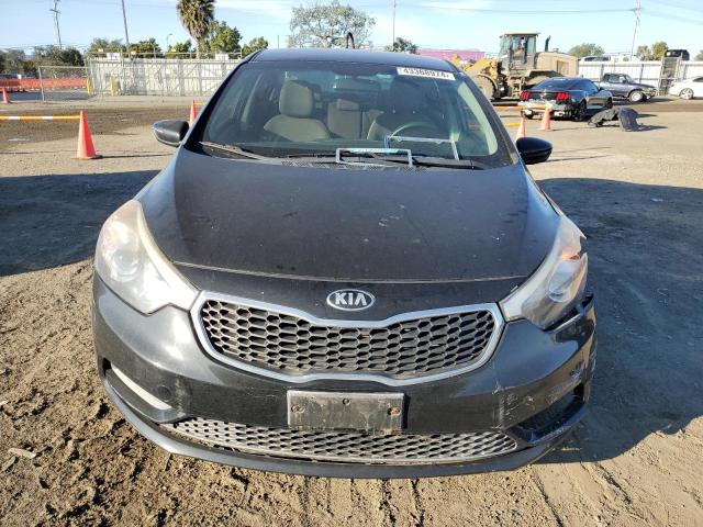 KNAFK4A64F5335558 - 2015 KIA FORTE LX BLACK photo 5