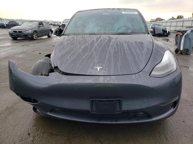 7SAYGDEE1PF748099 - 2023 TESLA MODEL Y GRAY photo 5