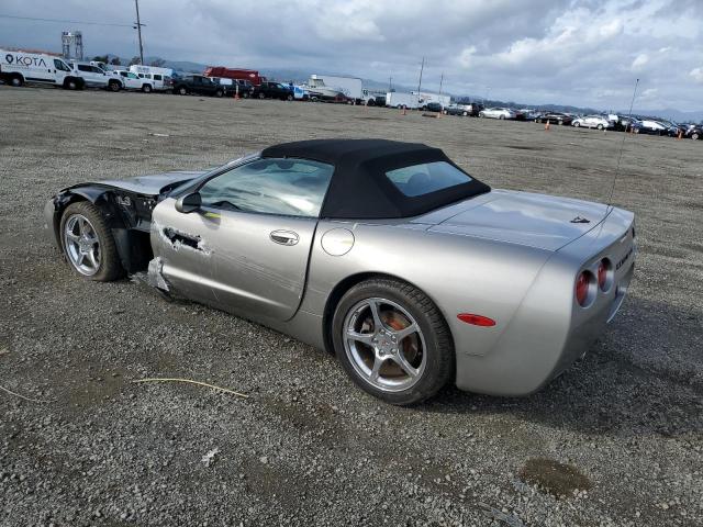 1G1YY32G725107083 - 2002 CHEVROLET CORVETTE GRAY photo 2