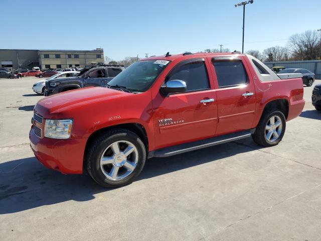 3GNMCFE01BG316047 - 2011 CHEVROLET AVALANCHE LT RED photo 1