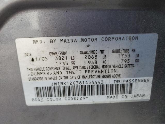 JM1BK12G361454443 - 2006 MAZDA 3 I GRAY photo 12