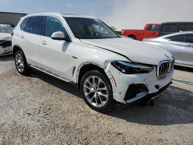 5UXTA6C06P9P61080 - 2023 BMW X5 XDRIVE45E Weiß Foto 4