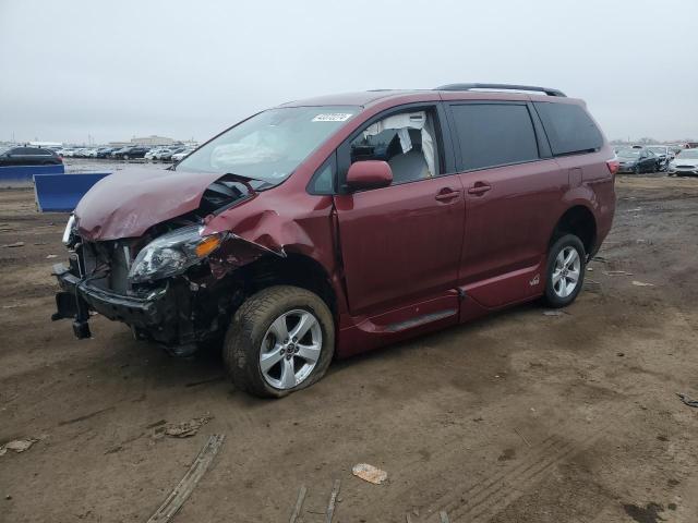 5TDKZ3DC6LS069085 - 2020 TOYOTA SIENNA LE MAROON photo 1