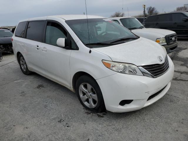 5TDKA3DCXCS015571 - 2012 TOYOTA SIENNA BASE WHITE photo 4