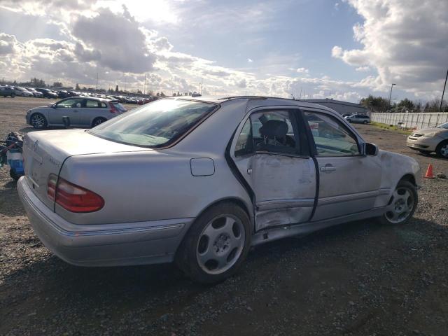 WDBJF83J51X050762 - 2001 MERCEDES-BENZ E 430 SILVER photo 3