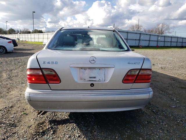 WDBJF83J51X050762 - 2001 MERCEDES-BENZ E 430 SILVER photo 6