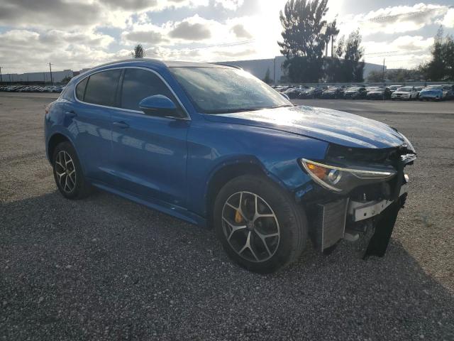 ZASPAKBN7L7C99442 - 2020 ALFA ROMEO STELVIO TI BLUE photo 4