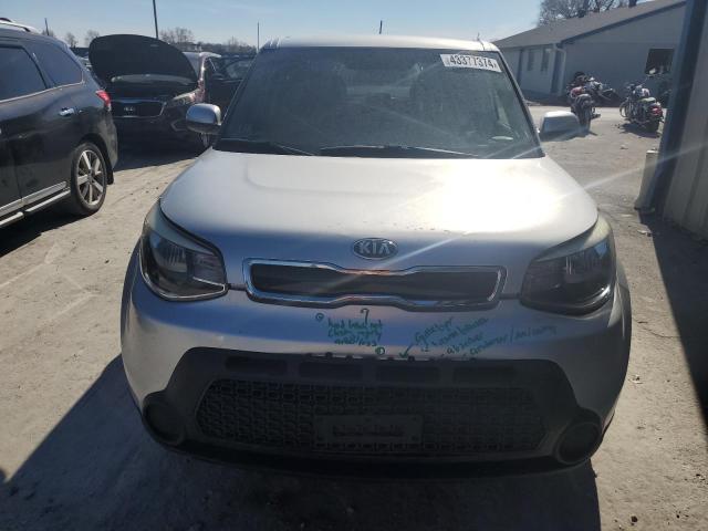 KNDJP3A54F7779267 - 2015 KIA SOUL + SILVER photo 5