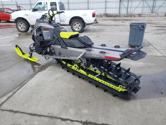 2BPSTJPB1PV000397 - 2023 SKI DOO SUMMIT X 8 GRAY photo 3