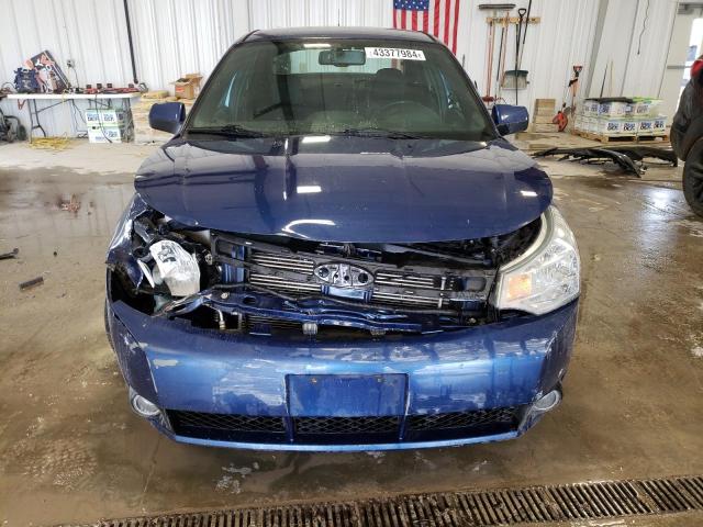 1FAHP35N38W211647 - 2008 FORD FOCUS SE BLUE photo 5