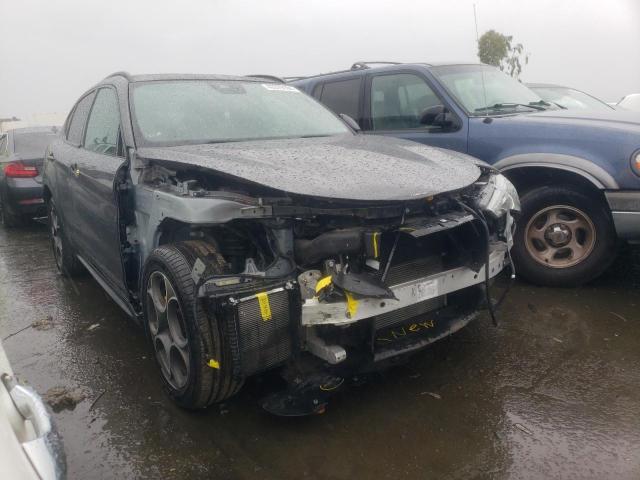 ZASPAKBN0K7C36844 - 2019 ALFA ROMEO STELVIO TI GRAY photo 4