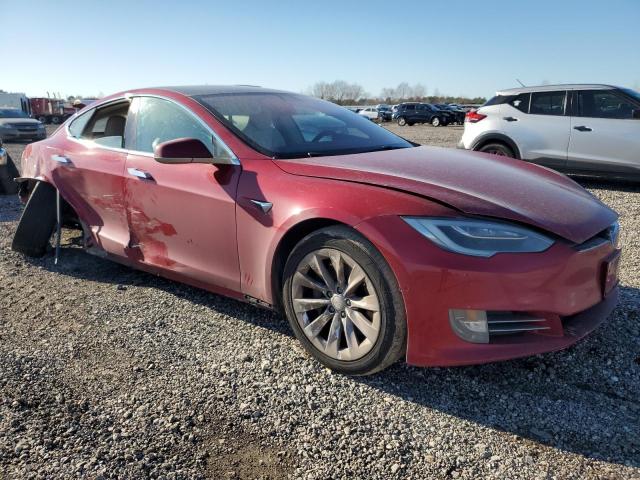 5YJSA1E2XJF259183 - 2018 TESLA MODEL S RED photo 4