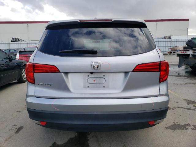 5FNYF5H33JB033672 - 2018 HONDA PILOT EX SILVER photo 6