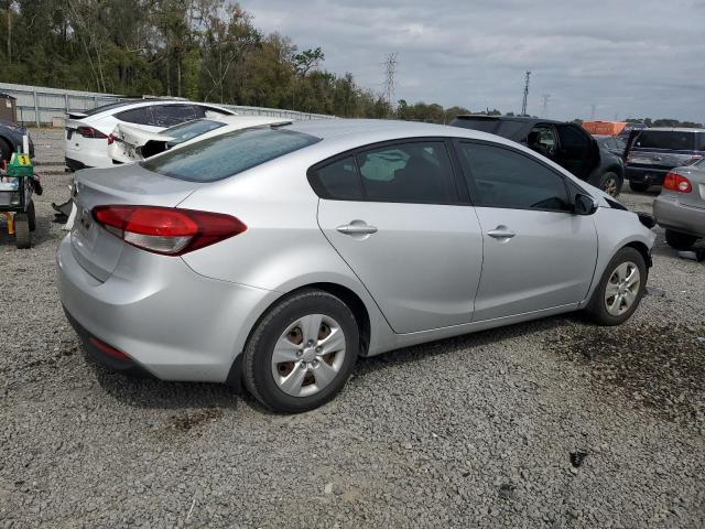 3KPFK4A75HE083192 - 2017 KIA FORTE LX SILVER photo 3