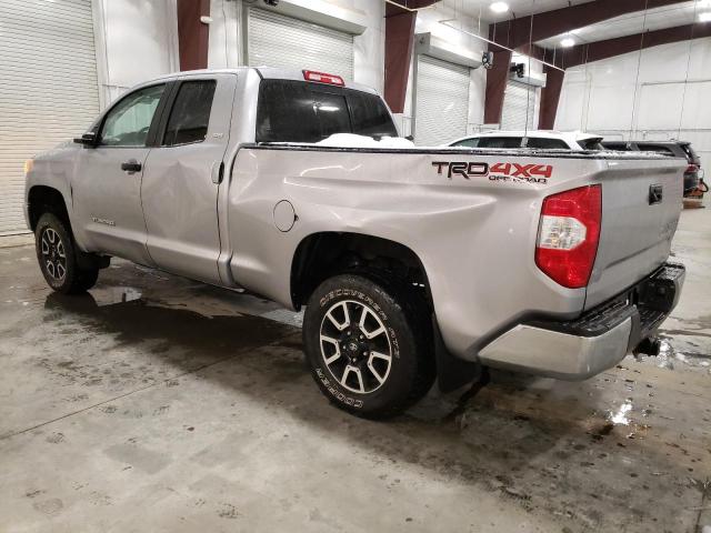 5TFUM5F16FX060870 - 2015 TOYOTA TUNDRA DOUBLE CAB SR/SR5 SILVER photo 2