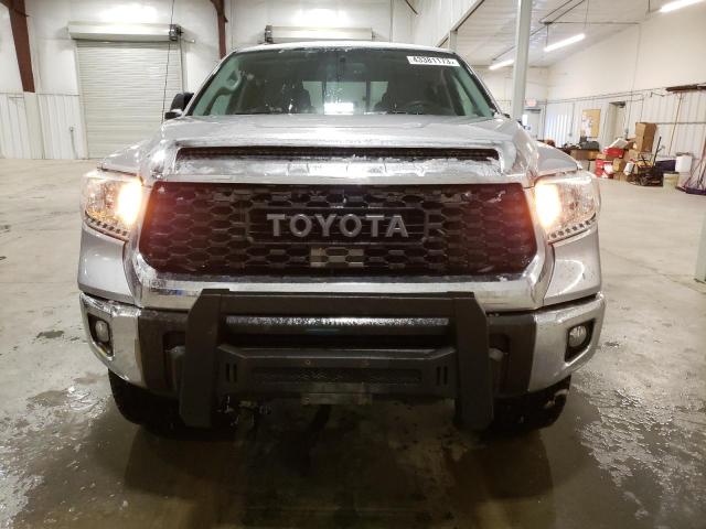 5TFUM5F16FX060870 - 2015 TOYOTA TUNDRA DOUBLE CAB SR/SR5 SILVER photo 5