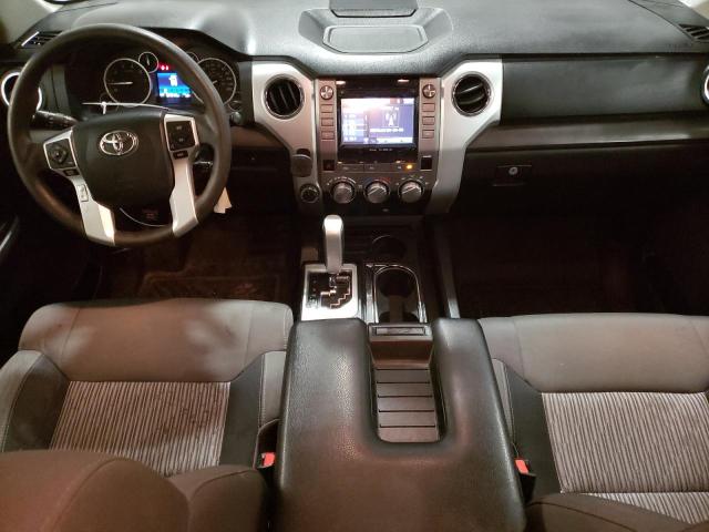 5TFUM5F16FX060870 - 2015 TOYOTA TUNDRA DOUBLE CAB SR/SR5 SILVER photo 8