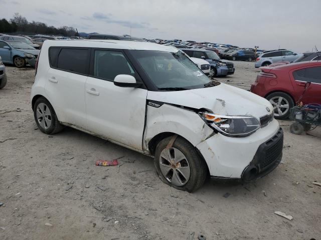 KNDJN2A26G7409798 - 2016 KIA SOUL WHITE photo 4