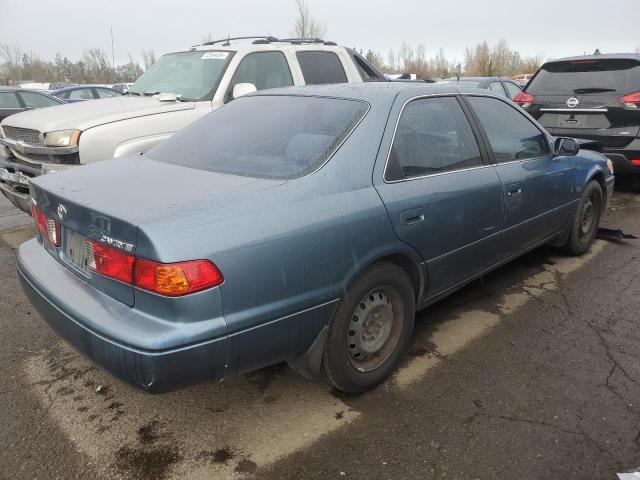 JT2BG22K310571300 - 2001 TOYOTA CAMRY CE GRAY photo 3