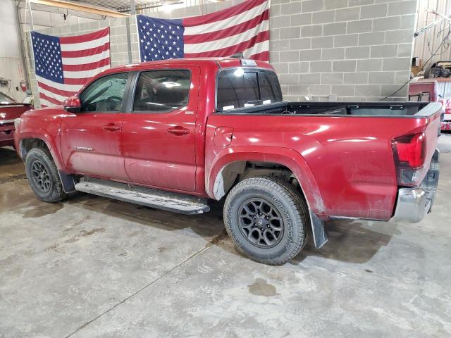 3TMCZ5AN1JM132211 - 2018 TOYOTA TACOMA DOUBLE CAB RED photo 2