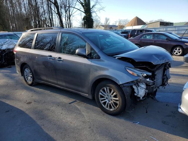 5TDXZ3DCXKS973882 - 2019 TOYOTA SIENNA SE BLACK photo 4