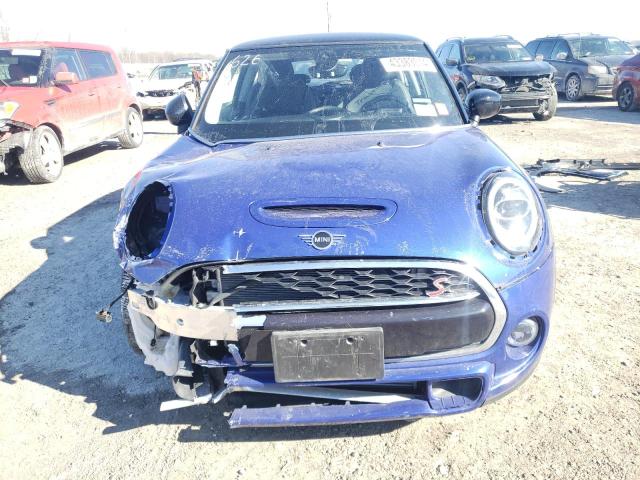 WMWXR5C04M2N93642 - 2021 MINI COOPER S BLUE photo 5