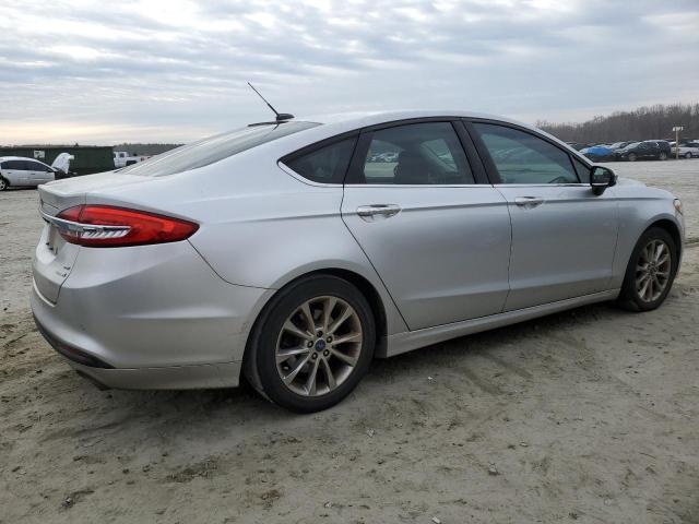 3FA6P0HD7HR309026 - 2017 FORD FUSION SE SILVER photo 3