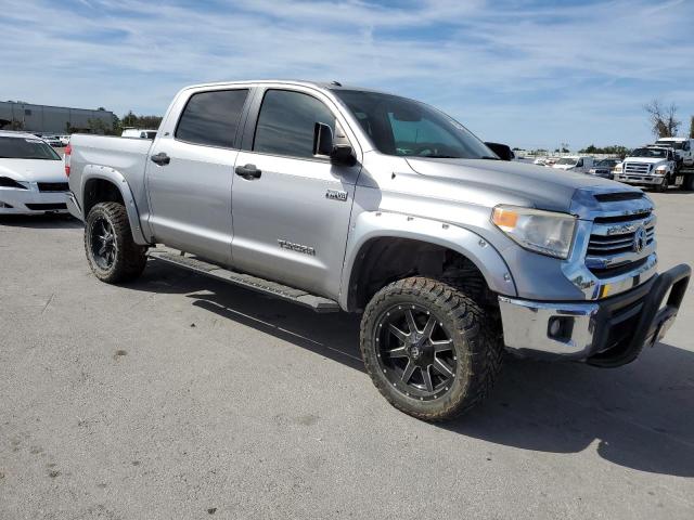 5TFDW5F14GX524301 - 2016 TOYOTA TUNDRA CREWMAX SR5 GRAY photo 4